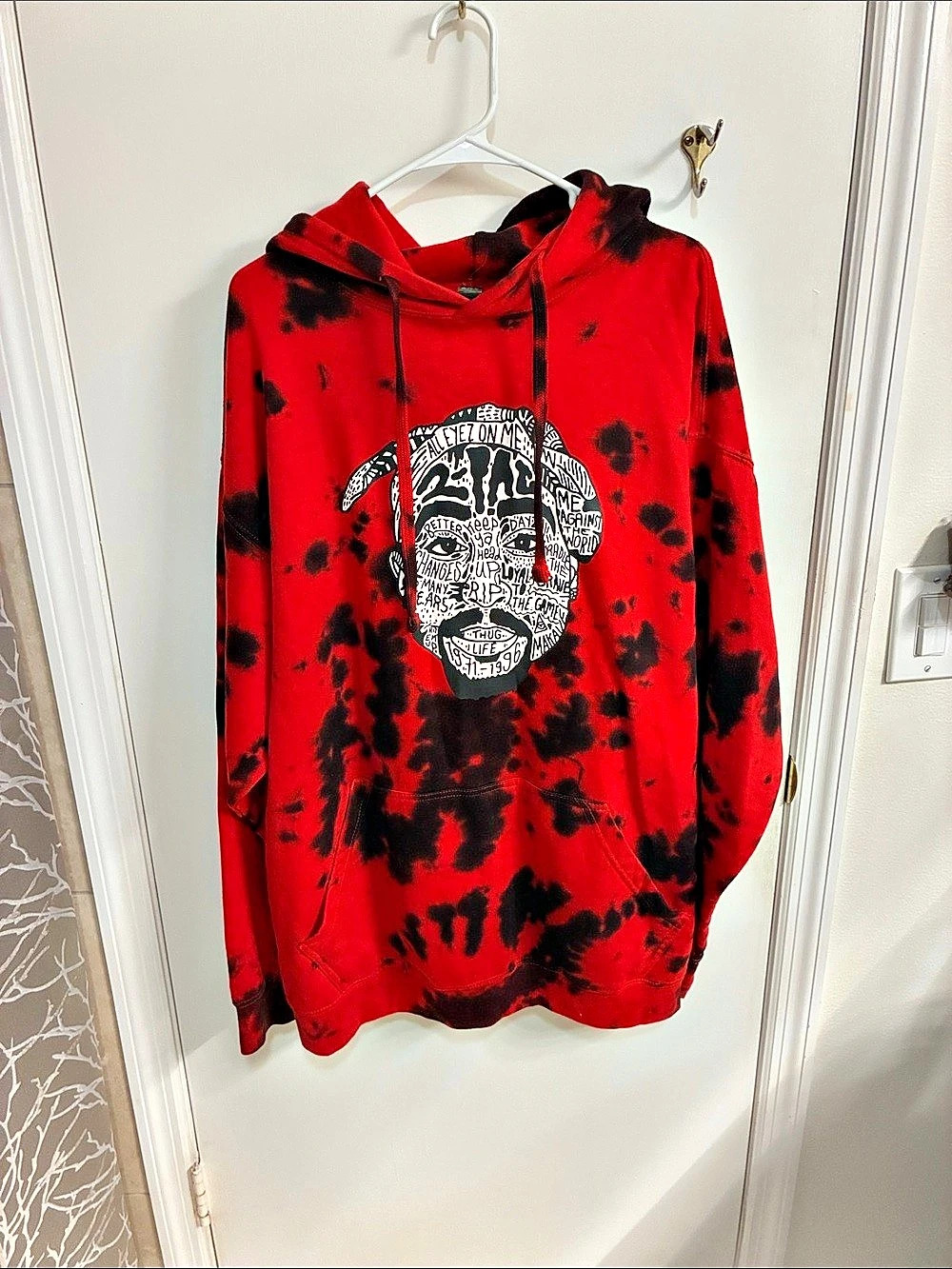 Tie-Dye Graphic Tupac  Hoodie XL